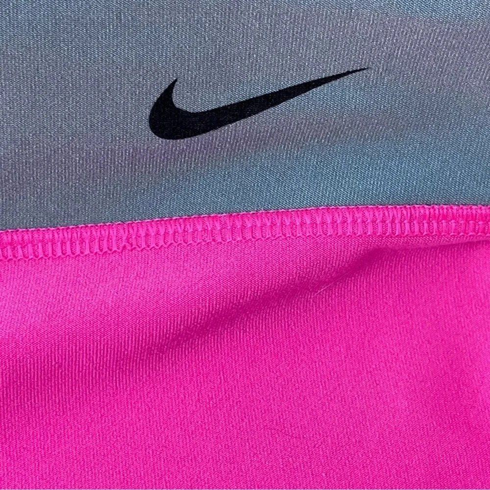 Nike Girls Dri-Fit Legend Capri Hot Pink Performance Leggings 522087 Size L